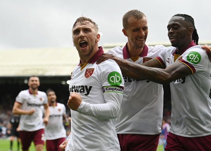 Máy tính soi tỉ số Premier League: West Ham có bàn thắng trước Man City - Ảnh 1.